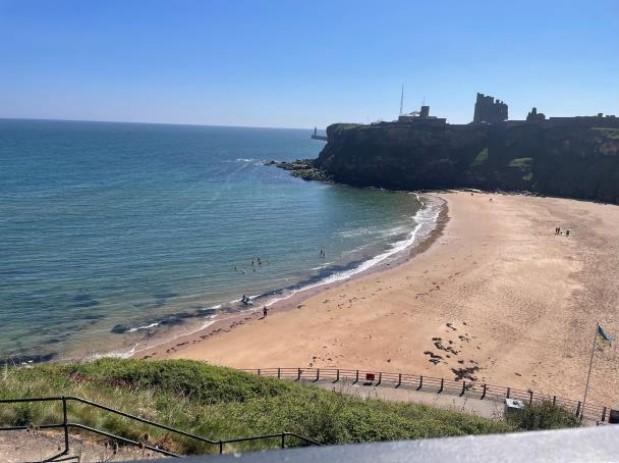 EnvAgencyYNE's tweet image. Planning a beach day this summer 🏖️?
One of our favourite spots is King Edward’s Bay. A small, sheltered beach which is not only picturesque but also boasts consistently high-water quality.
Remember to check Swimfo before you go for the latest water quality information