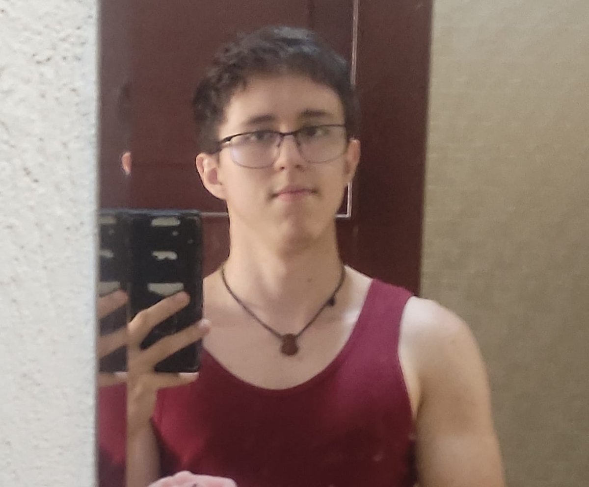LiterallyMiguel's tweet image. should i let my beard grow and drug-addict-maxx for a while