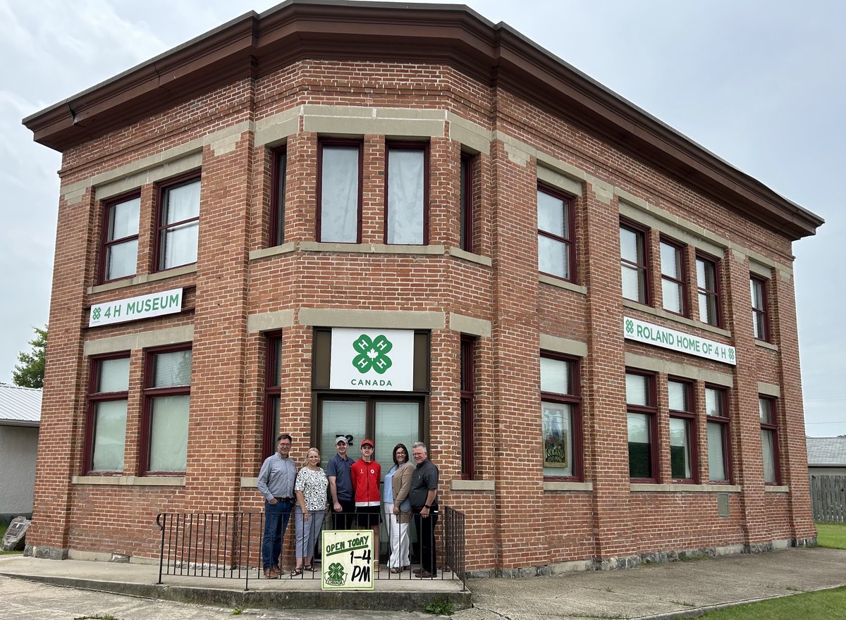 SenatorRobBlack's tweet image. Did you know that the first 4-H boys and girls club started in Roland, MB? It is also home to the 4-H museum which showcases artefacts from across the country dating from as early as 1913! It was great to be able to visit with friends from @4HManitoba and see the great history of…