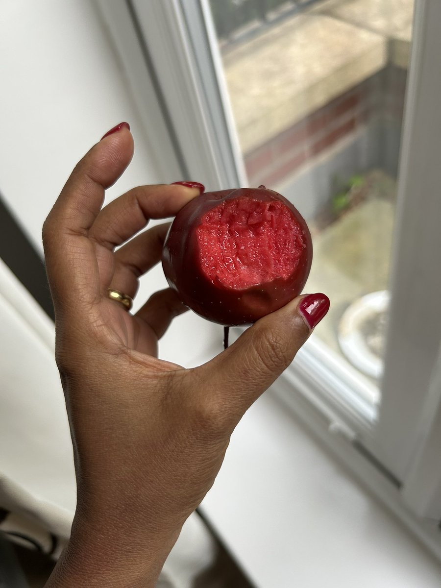 Foraged a wild apple from the woods, bit into it and discovered its flesh was blood red. Now await my prince in a glass coffin