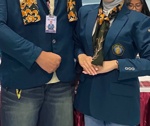 flowreetz's tweet image. Batik;