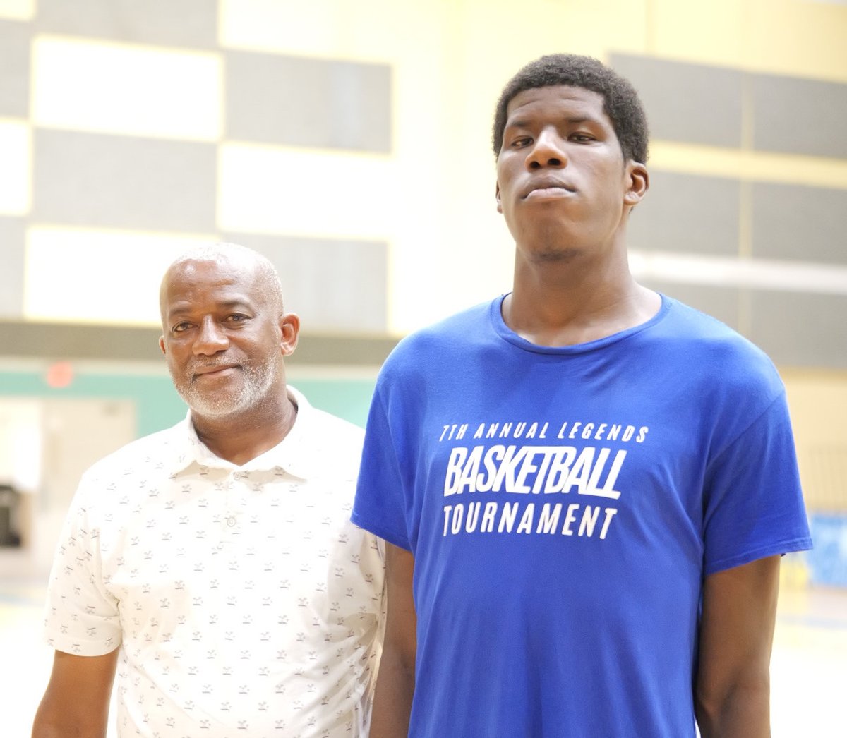 Tribune242's tweet image. SEVEN-FOOT CENTRE KEVIN ‘KC’ EDGECOMBE HEADING OFF TO COLLEGE
ALTHOUGH he's been hampered by a birth defect, Kevin 'KC' Edgecombe hasn't let his irregular size nor his speech impediment to deter him from his goal of playing basketball.
bit.ly/4lLhiyL
