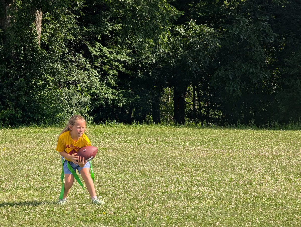 MCCoyCountyExec's tweet image. Flag football in Berne is going strong! Our young athletes are getting active while building teamwork skills.
Are you interested in signing your child up for a flag football camp? There are some spots left in this session at the BKW School!
Session 1 will go through 7/25, and…