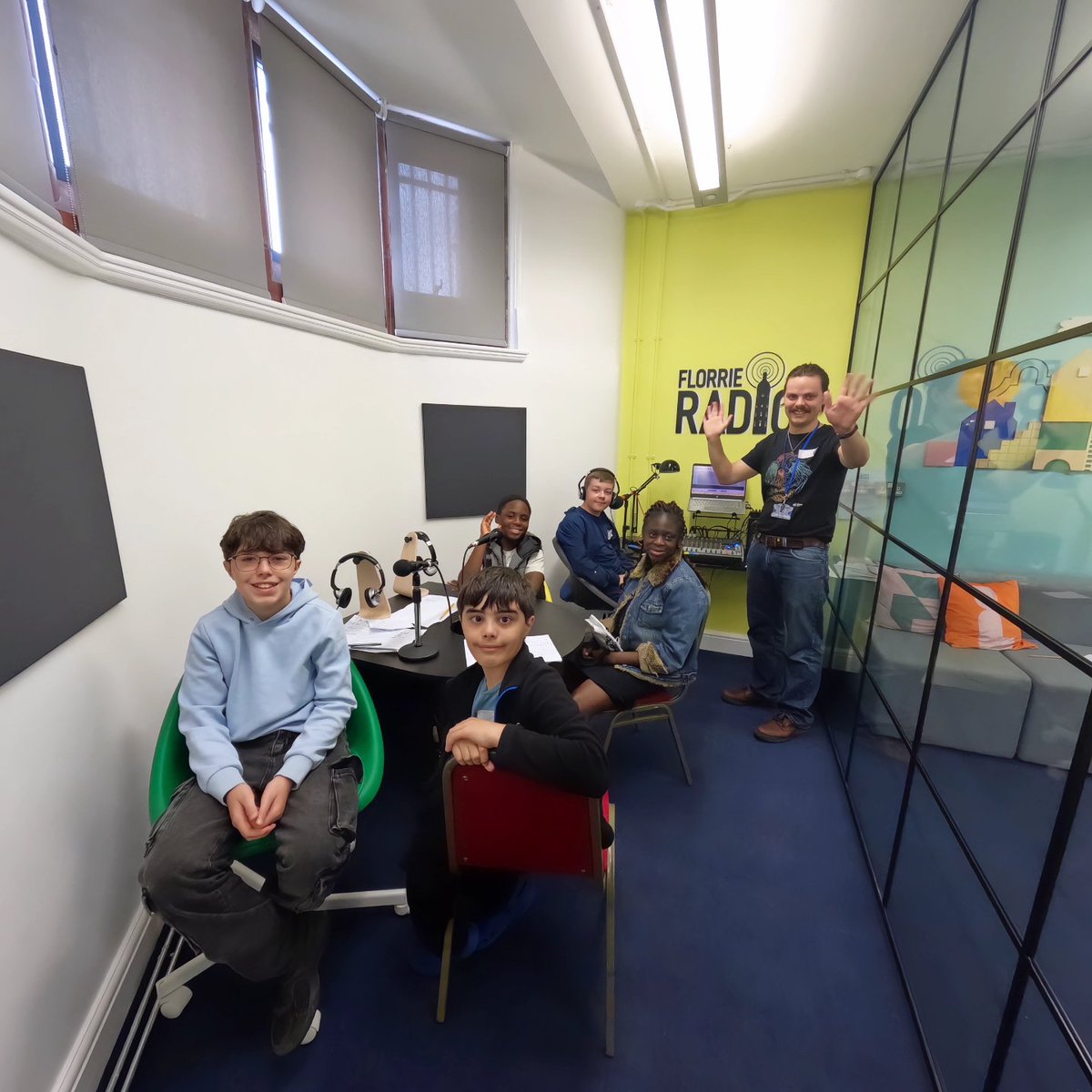 TheFlorrie's tweet image. Another great day at our Summer Youth Activities!
Today at our Media & Music Club, young people were busy creating their own radio shows in the @FlorrieRadio studio 🎧
We’ve got activities all summer, & there are still a few places available.
Book now on the link in our bio 🔗