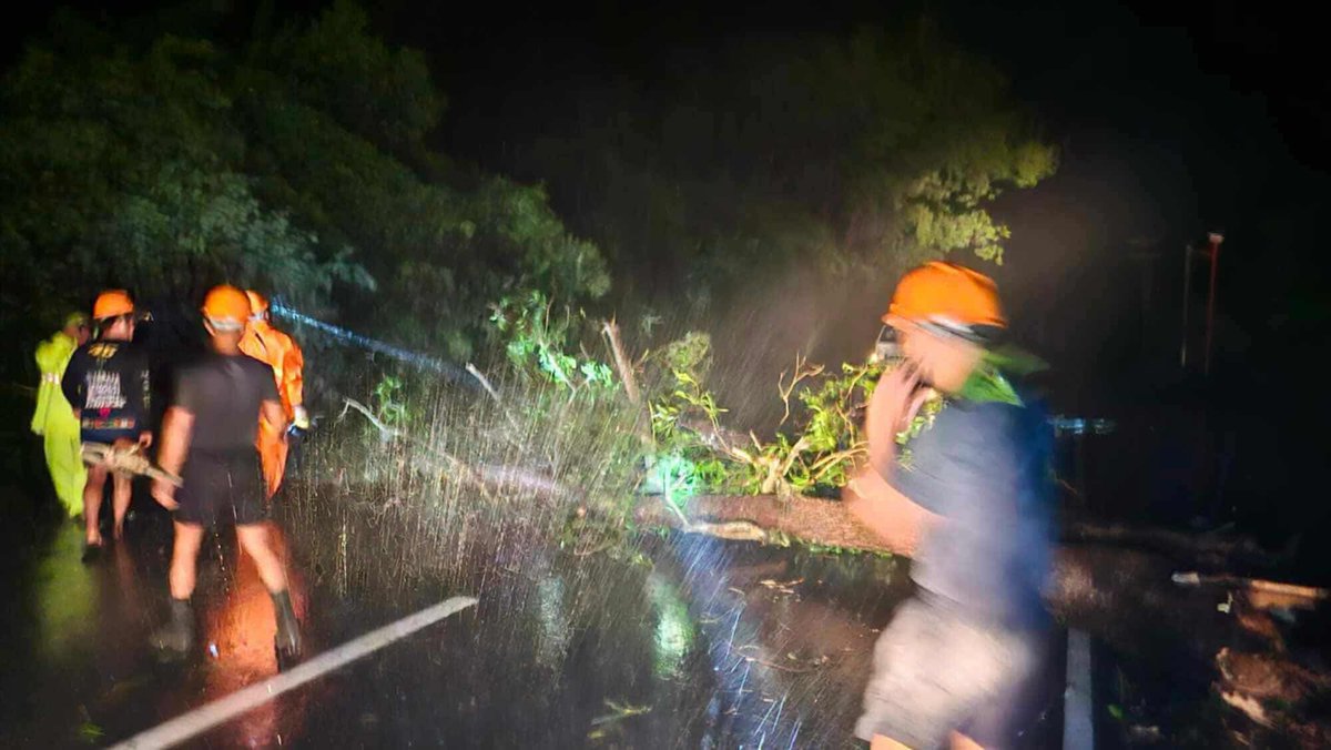 REASON WHY HINDI AGAD MAKA PUNTA MGA RESCUERS 😭 Please Lord ingatan niyo po sila🥺😭
#PangasinanNeedsHelp
#RescuePH
 #EmongPH