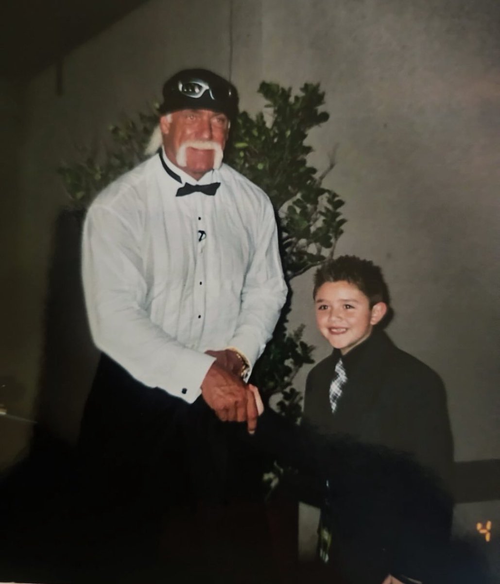 Rest in Peace, Hulk Hogan. 🕊️🕊️

Legend.