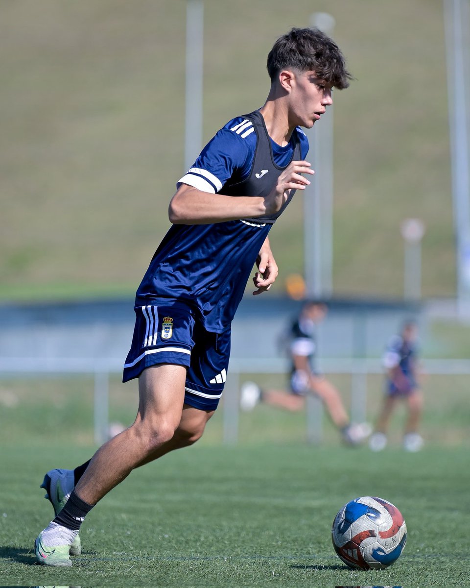 Cantera1926's tweet image. 📸 Había ganas de volver a tocar balón
🙋🏻♂️ #RealOviedoDivi
🙋🏻♂️ #RealOviedoLN
#CanteraRO 🔵⚪