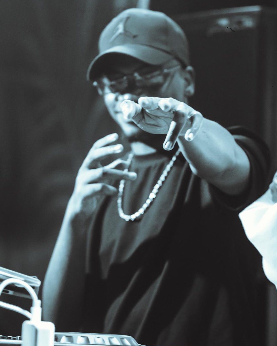 It’s so hurting as so many of you haven’t listened to these great new vibes #TheOneAndOnly ALBUM 💿  OUT <a href="/LydiahJazmine/">Lydia Jazmine</a> 🔥🔥let’s export some Ug 🇺🇬 vibes ▶️⏯️🌍