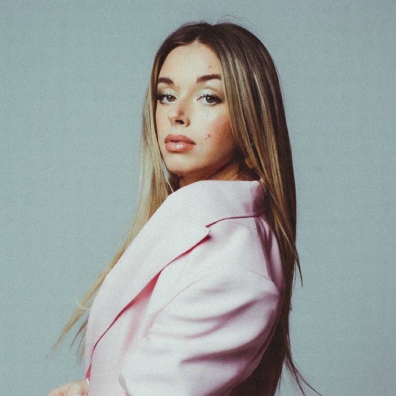 StarLouFan's tweet image. Bonne année d’EMMA a enregistré 6,863 streams hier 🎖
Elle devient la 62ème chanson la plus streamée de la promo 2024 avec 80,572 streams ⭐️
