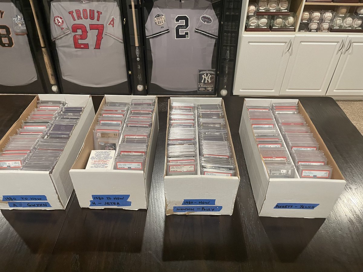 BWIZZLE222's tweet image. This is what happens when you try and collect every star that ever played.