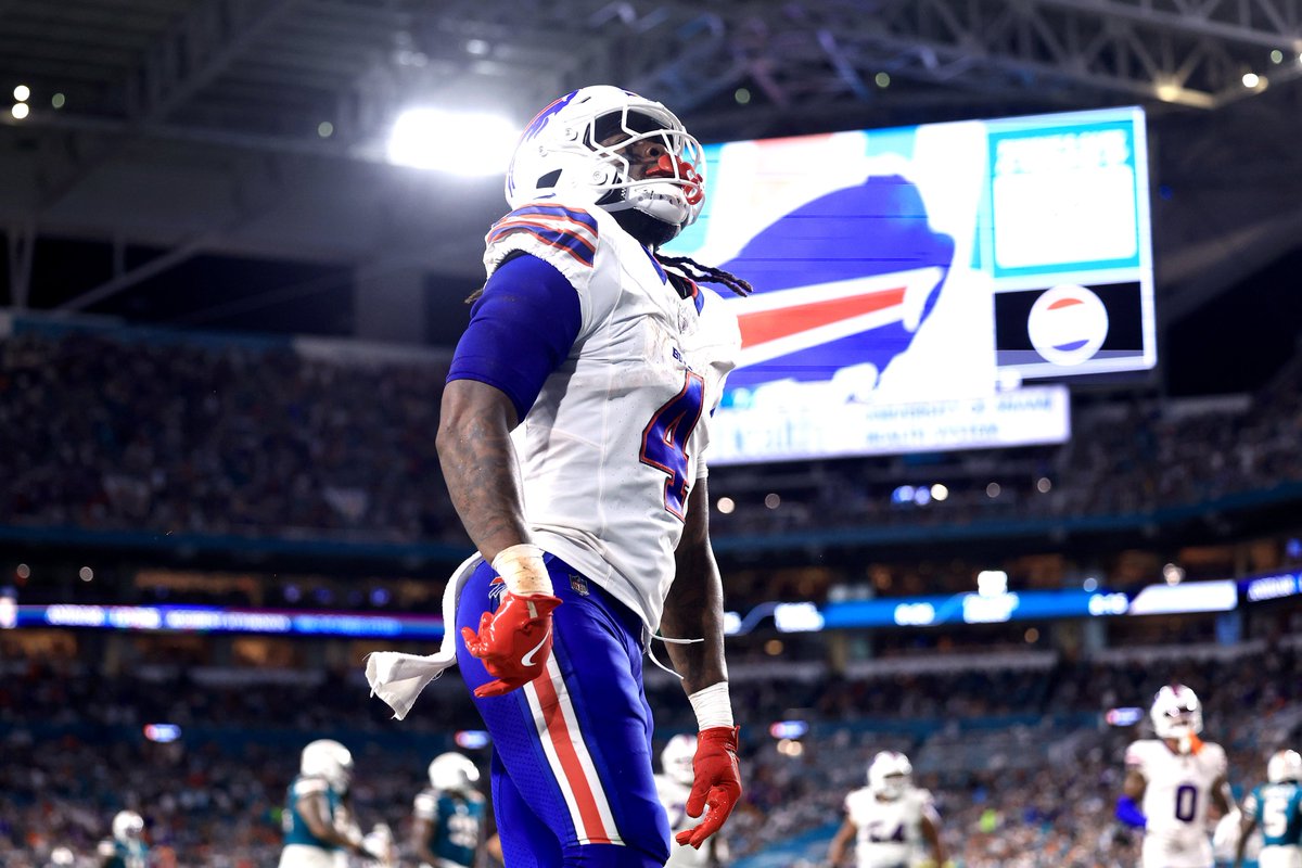 InfSportsNet's tweet image. 🚨 @Eric_Edholm joins @JRSportBrief NOW 🚨
What are some important stories going around the NFL?
LISTEN LIVE: audacy.com/stations/infin…