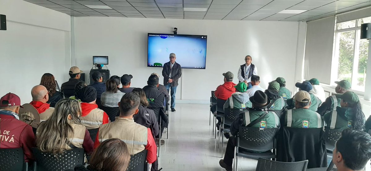 SBVerdeCund's tweet photo. 🌱 ¡Cundinamarca siembra futuro!
Culmina con éxito el ciclo de capacitaciones técnicas liderado por @AmbienteCund y @SomosAGROSAVIA con participación de 45 viveristas y funcionarios de: Facatativá,Soacha, Sibaté,Nocaima,Madrid,Bojacá, Mosquera, Chía, Anapoima, El Rosal y Zipacón. https://t.co/Tk1QPWs2D5