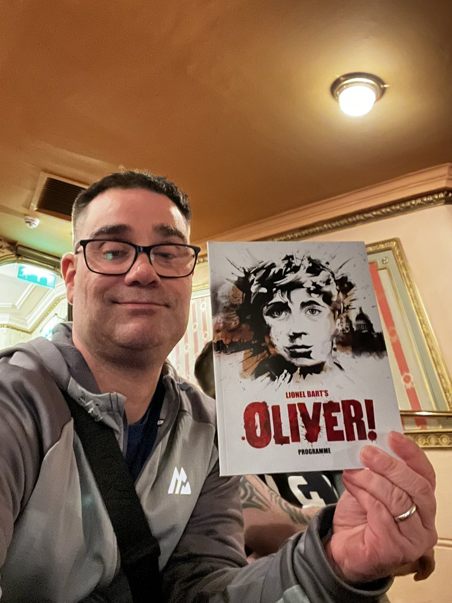 ⭐ DOUBLE STAGEY SHOW THURSDAY - OLIVER! - GIELGUD THEATRE ⭐

Second up. a show that means a lot to me as it was the first ever show I watched in the West End <a href="/OliverOnStage/">Oliver! The Musical</a> 

Theatre Thread 2025
Theatre trip number 19
Musical number 15
Thursday 24th July 2025 7:30pm