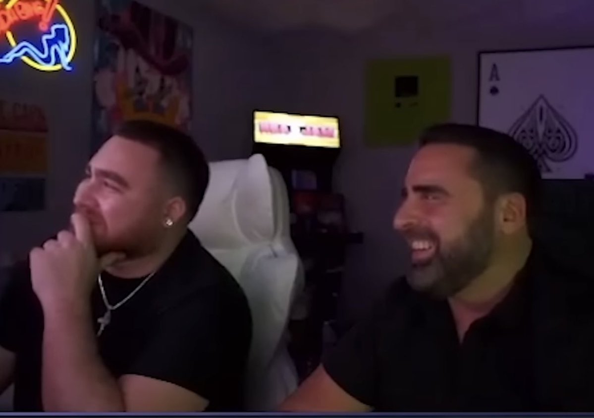 LouStandUP1's tweet image. It’s Thursday, you know what that means! I will be live tonight on Kick with the OG, the GOAT, the Legendary Mr. LosPollosTV! Come join us for the greatest show on earth! Don’t you dare disappoint me, fucking be there!🍇🍷