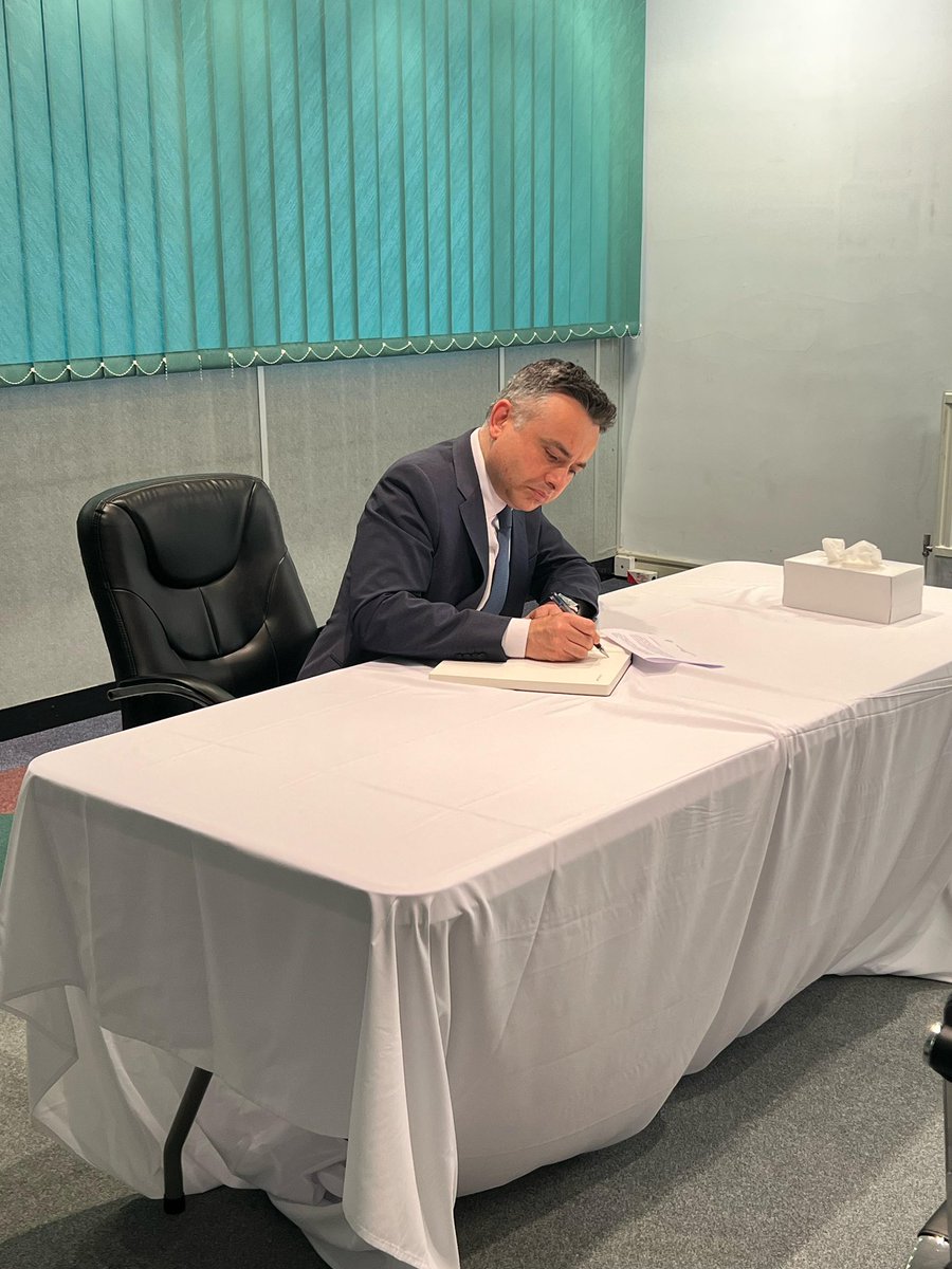 Diplomats based in Manchester join us in expressing heartfelt condolences over the loss of precious lives by the tragic plane crash in Dhaka 1/2