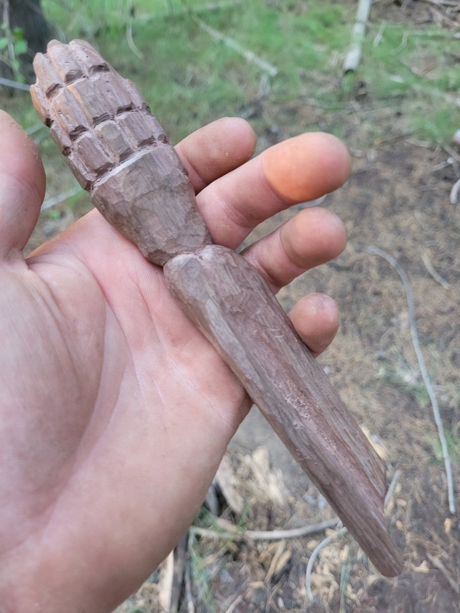 ExtraSaltedNuts's tweet image. I forgot my spoon.
Had to make a new one.
Need to finish some details, but I cannot recall all the bones in a hand off memory, and camping should be out of cell service range.