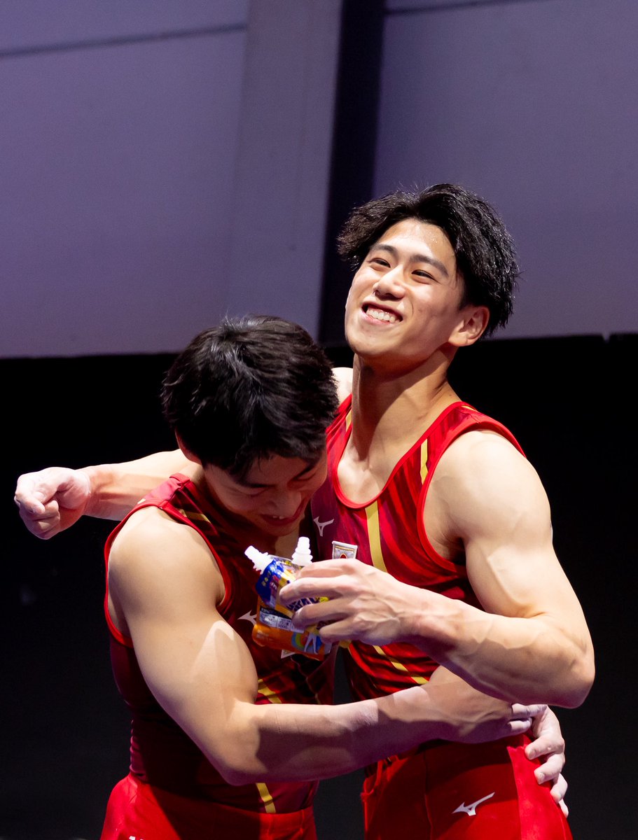 muratakensuke1's tweet photo. FISU photo collection part.Ⅱ
#岡慎之助
#橋本大輝
#川上翔平
#長谷川毅
#角皆友晴
#FISU
#GOODPHOTO
#gymnastics
#TEAMJAPAN https://t.co/V7wBnatPMA