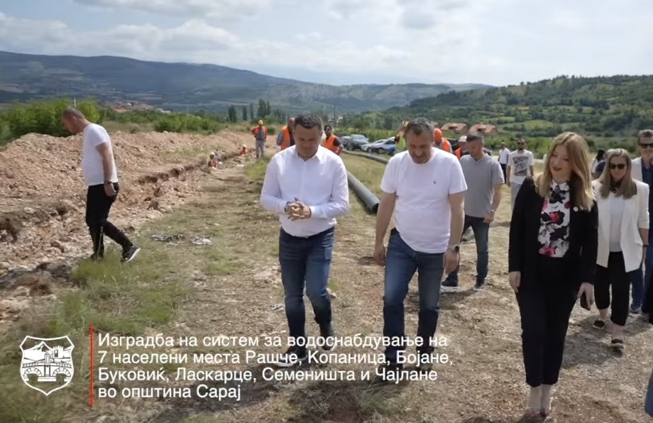 Се чудите зошто во Скопје нема вода годинава. Лани Данела со нејзиниот налогодавач Б. Беџети приклучиле на Рашче 7 села од Сарај со 11000 жители, каде место со техничка вода нивите ги поливаат со вода од Рашче. За овој проект важен на ДУИ она потрошила 3 милиони € од Ск-буџет...