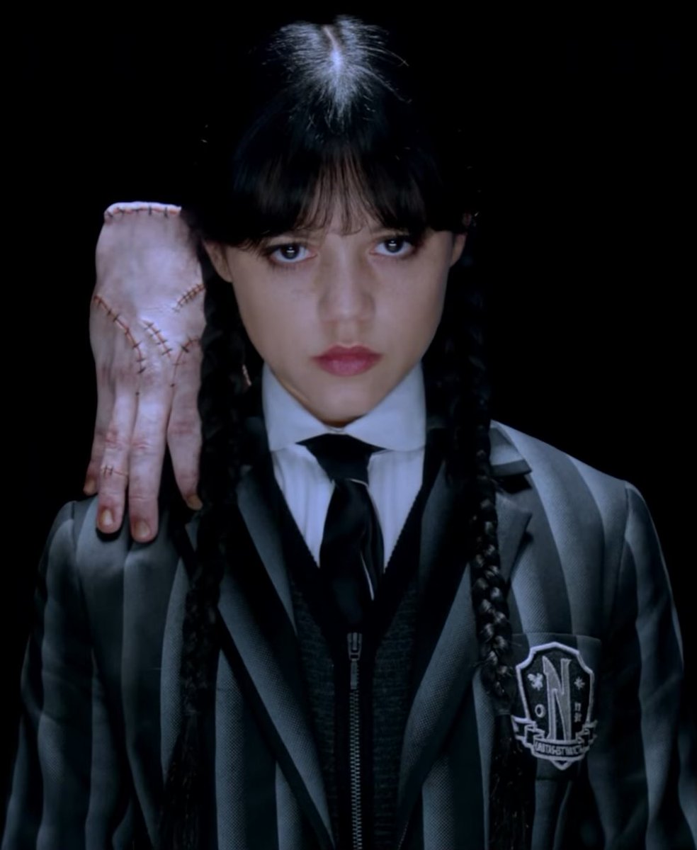 jenna__rules's tweet image. Wednesday is one blink away from chaos