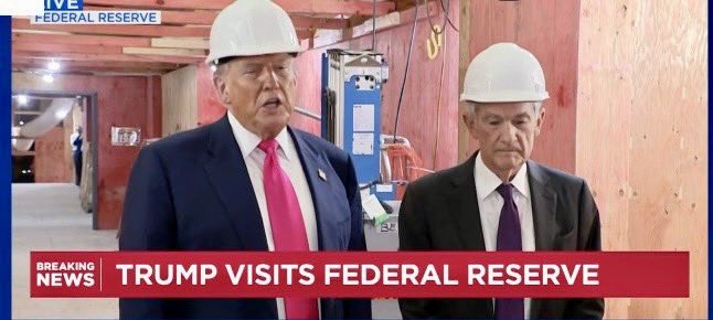 Bicepmonkey's tweet image. 🤣🧱 #HardHats #TrumpEffect