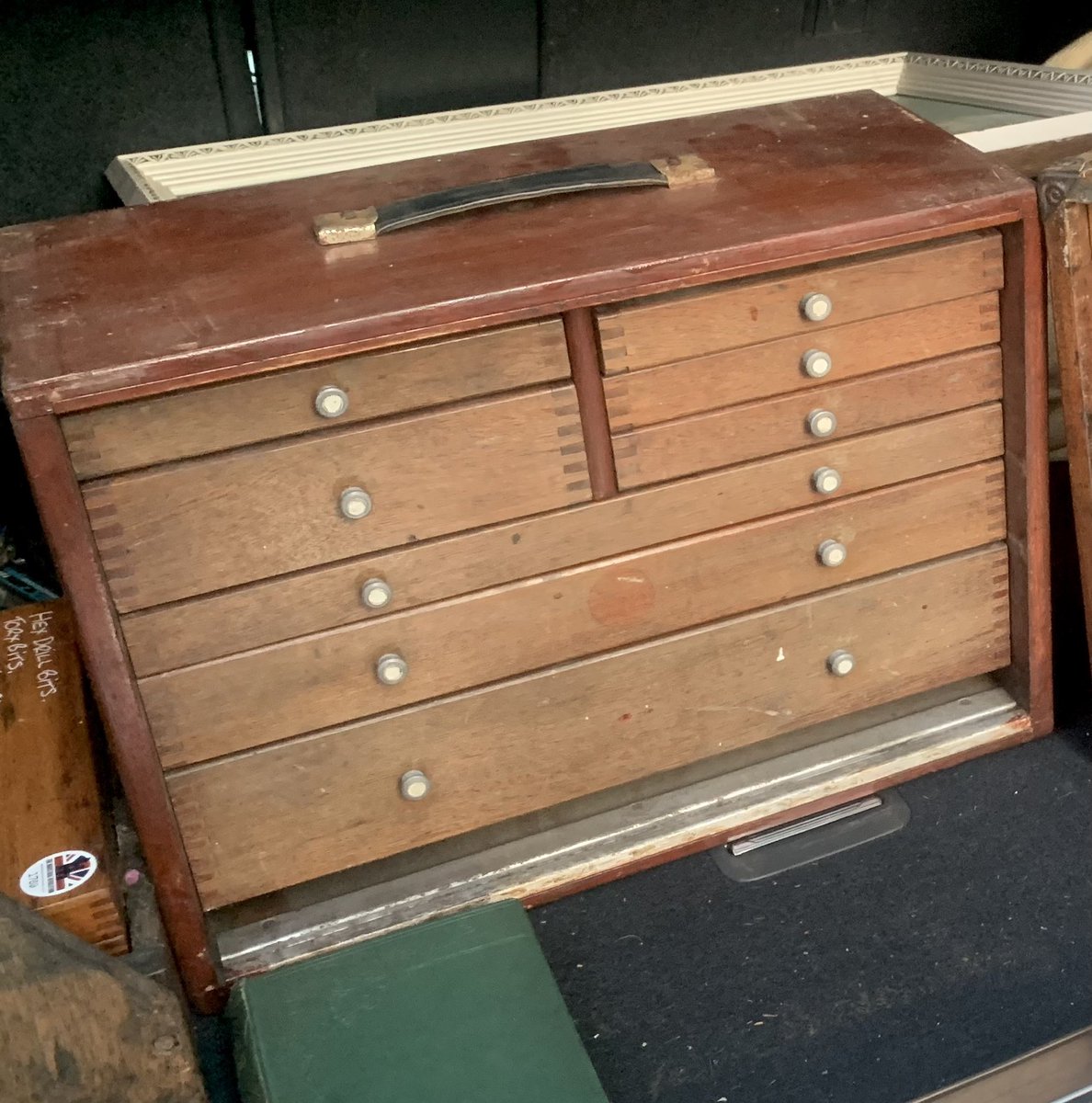 2016industrial's tweet image. Did I ever mention that I have a penchant for old tools & storage 🤔😉🤣 it may come as a surprise that I do 😵💫 #workshop #restoration #oldtools #storage #antique