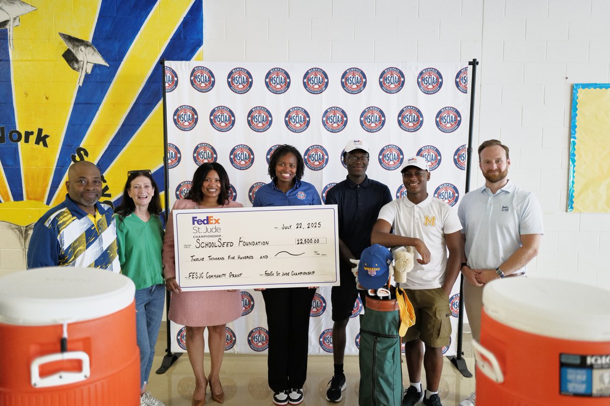 MSCSK12's tweet image. Manassas High students recently represented all MSCS athletes as they accepted a $12,500 grant from the FedEx St. Jude Championship!

The funds will support middle and high school athletic programs across the district, helping raise awareness about heat-related illnesses and…