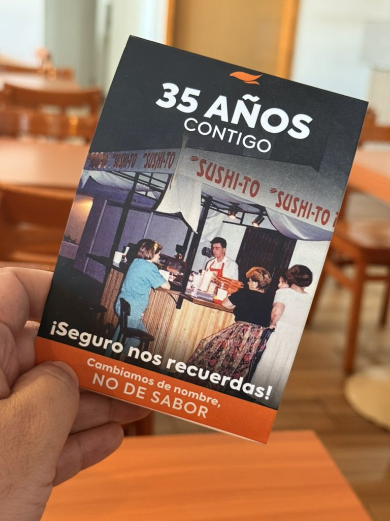HebMT's tweet image. Yo generalmente no como mucho sushi culishi, pero si lo hago, solo lo como en el Sushi-lo, el que fuera el creador original del Mar y Tierra. ☺️