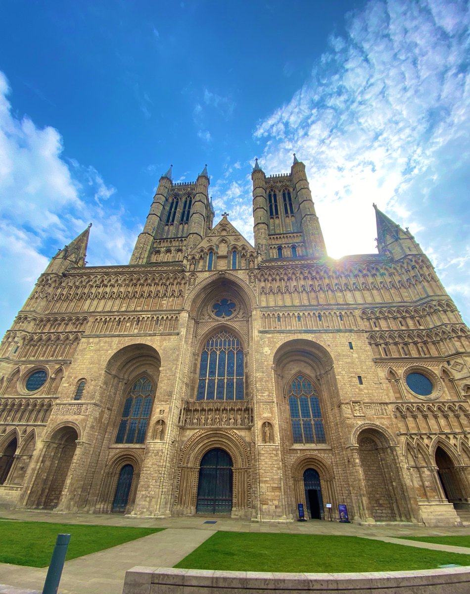 Lincoln born and raised. I’ll never get over how amazing Lincoln Cathedral is - never. Forever and always 🇬🇧✝️ #summerwalk