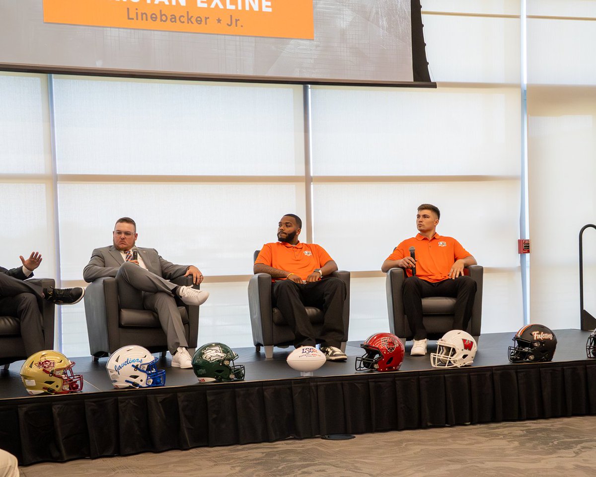 utpbfalcons's tweet image. 2025 LSC Football Media Day ✅
Now the countdown begins… just 13 days until FALL CAMP! Let’s go!