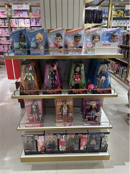 BRATZ are back and now in Selfridges int he UK! HUGE congratulations to #TeamMGA in the #UK and everyone behind this. You made it happen. Let’s keep pushing, keep innovating, and keep proving that MGA leads, others follow. #Bratz #Selfridges #Passion4Fashion #TeamMGA #BratzBabyz