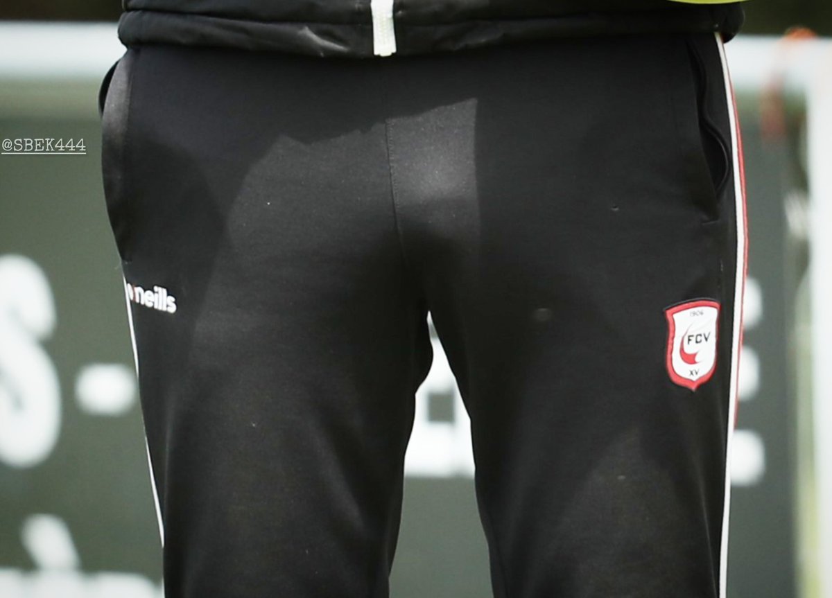 sbek444's tweet photo. Bulge daddy coach.
#bulge #spy #bulto #daddy https://t.co/SoeeHwZB7y