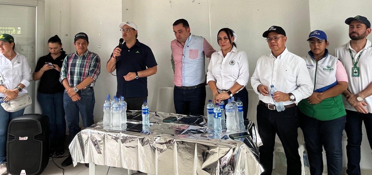 #Metropolitanas📰Con proyecto de gran impacto en saneamiento basico, cientos de familias mejorarán su calidad de vida. <a href="/Empassa_Oficial/">EMPAS S.A.</a> y <a href="/Alcaldiafblanca/">Alcaldía de Floridablanca</a> firmaron  convenio de infraestructura para la optimización del sistema de alcantarillado. 
<a href="/CesarCamiloHern/">Cesar Camilo Hernandez H.</a> <a href="/JoseFsanchezc/">José Fernando Sánchez</a>