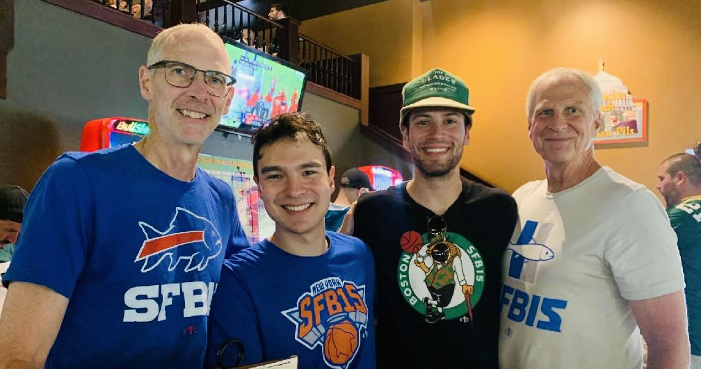 SimonSez_Dryup's tweet image. Some Team Lynch members sporting handsome #SFB15 gear in support of @FantasyCaresOrg and me drafting in the Mallards division at the fantastic Great Dane Pub &amp;amp; Brewing in Madison. Amazing time had by all. Thx to @mrecord21 for helping make it a great Sunday afternoon.