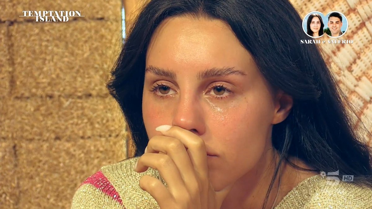 heythreshold's tweet image. sarah piange perché sta capendo che forse deve cercarsi casa ahahaha 

#temptationisland