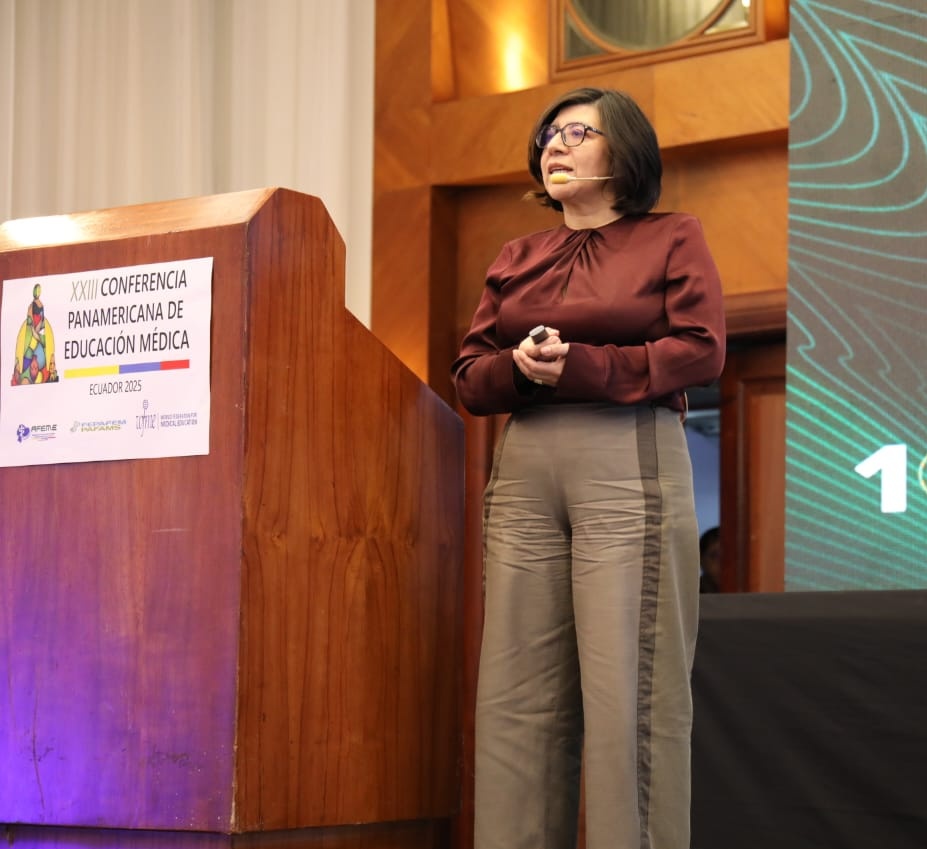 Caces_Ec's tweet image. Tangya Tandazo, consejera del #CACES, participó en el XXIII Conferencia Panamericana de Educación Médica, en este espacio se abordó los avances de la formación médica en la región.
El #CACES fortalece su compromiso con la calidad educativa en el área de la salud.
