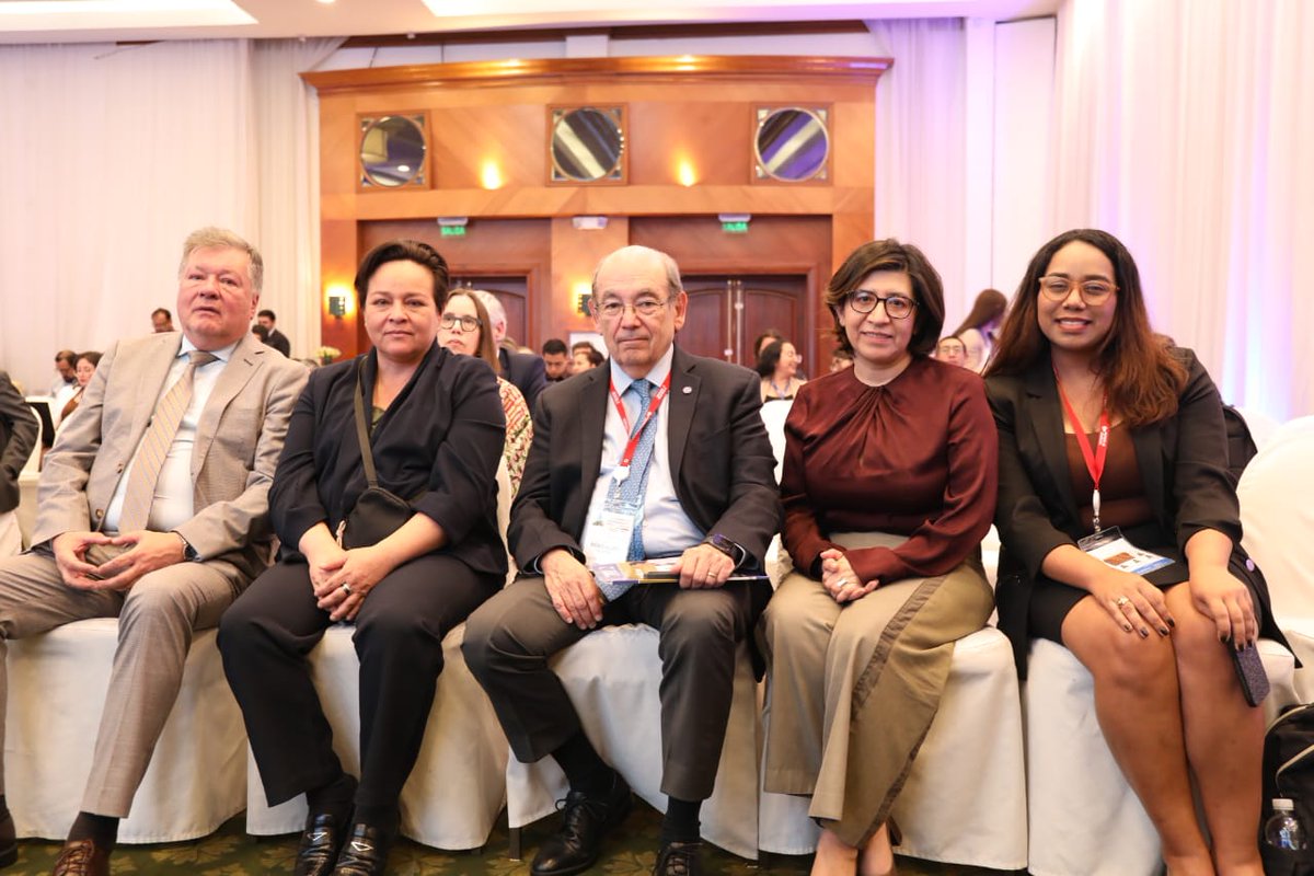 Caces_Ec's tweet image. Tangya Tandazo, consejera del #CACES, participó en el XXIII Conferencia Panamericana de Educación Médica, en este espacio se abordó los avances de la formación médica en la región.
El #CACES fortalece su compromiso con la calidad educativa en el área de la salud.