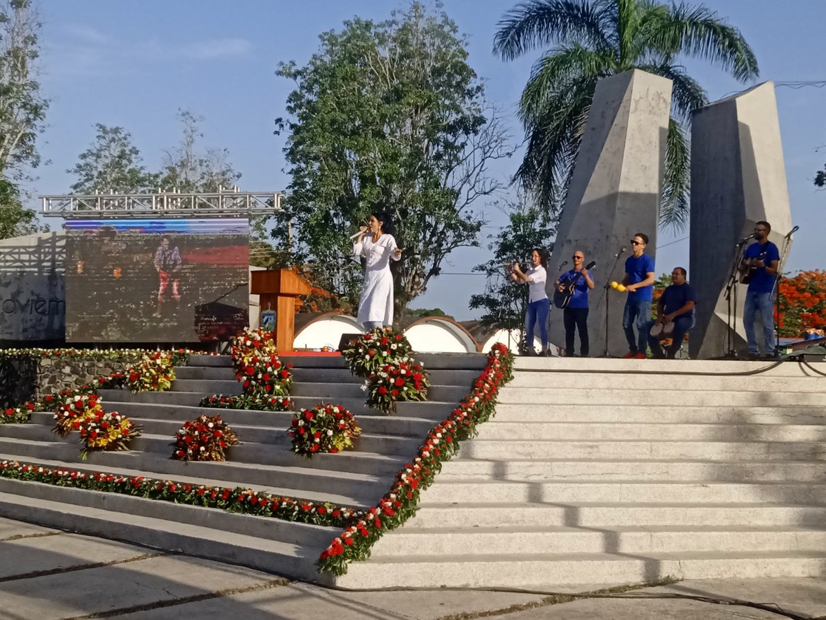 Integrantes de la #Cultura de #Camagüey ofrecieron su arte en la celebración provincial de #MinasEn26. Ellos también demuestran que #LaLuchaNoHaCesado. <a href="/PortalPrincipe/">Dirección Provincial de Cultura en Camagüey</a> <a href="/cpme_cmg/">Centro Provincial de la Música y los Espectáculos</a> 

#PorCamagüeyTodo
