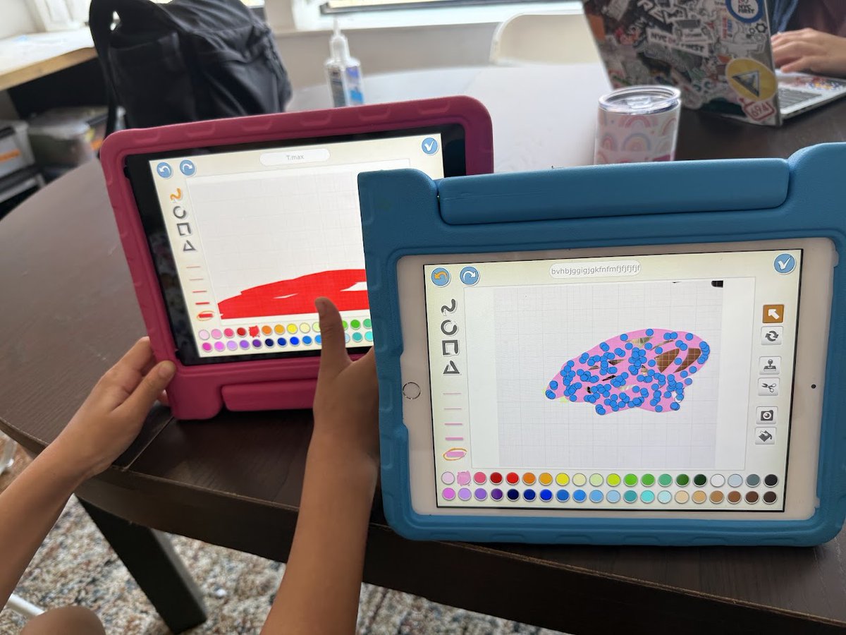 stemkidsnyc's tweet image. Today in computer science, students tackled CodeMonkey challenges 🧠💻. In Creative Tech, they built circuits and started making unicorns with light-up horns! 🦄⚡ Who says STEM can’t be magical? #STEMcamp #CodeMonkey #CreativeTech #FutureEngineers