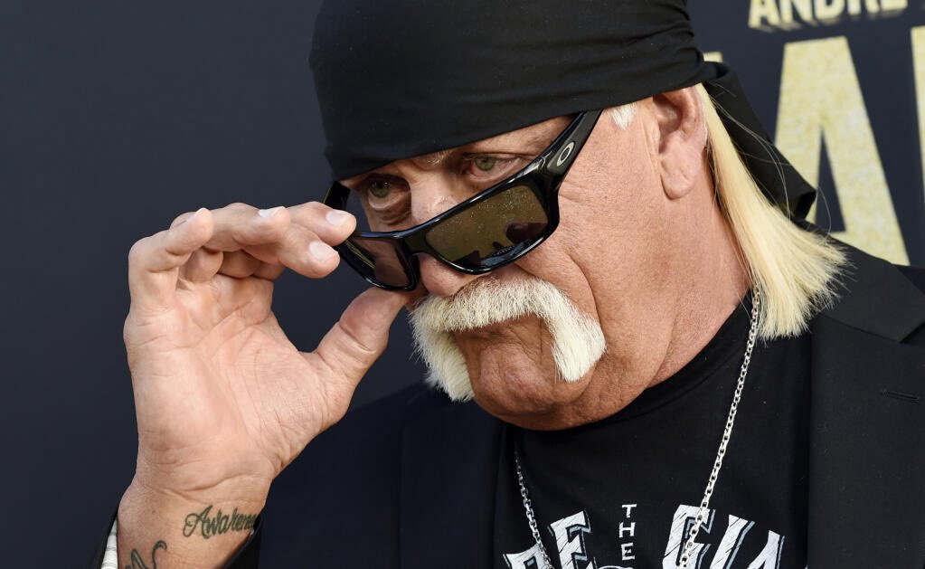 TonyRiccIV's tweet image. Hogan saw the huge pop Ozzy was getting and said
“That don’t work for me, brother”
