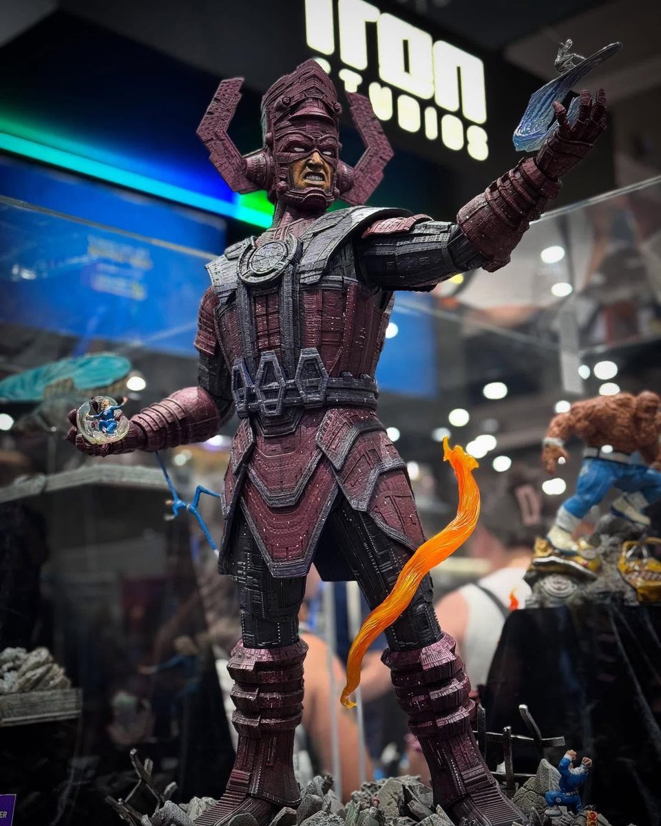 TheBarzul's tweet image. La HotToys de Galactus, présenté à la SDCC  se