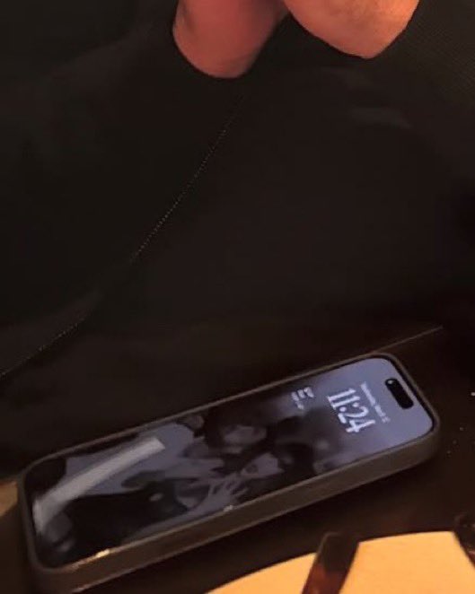 SwiftNYC's tweet image. BOTH THEIR LOCKSCREENS TAYLOR x TRAVIS 🥹🤍