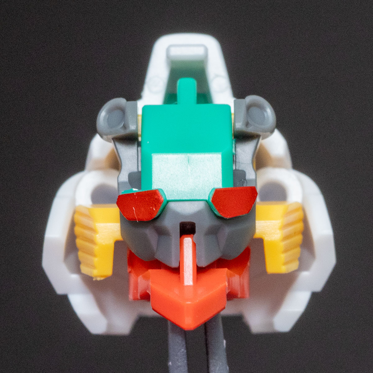 oskgaku's tweet image. 🚀さぁ夏休み!初めてのガンプラ選びで迷ってる方へ!⚒️
10年選手が教える初心者向けキット選びのコツ✨
🔑ポイント1: 最新版はバンダイの技術で組み立て超簡単!
🔑ポイント2: パーツ少なめならサクッと完成!…