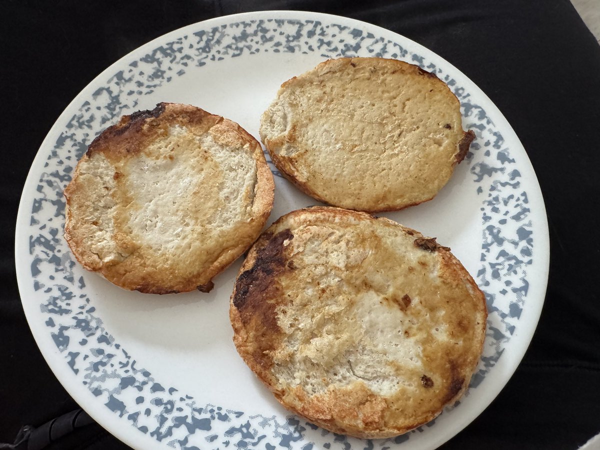 Carputing's tweet image. I cooked chicken burgers