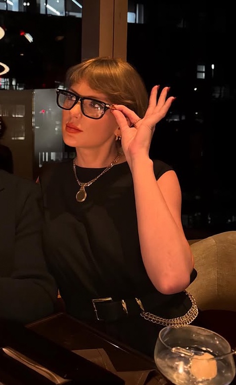 jareauluvs's tweet image. HELLO HELLO HELLO