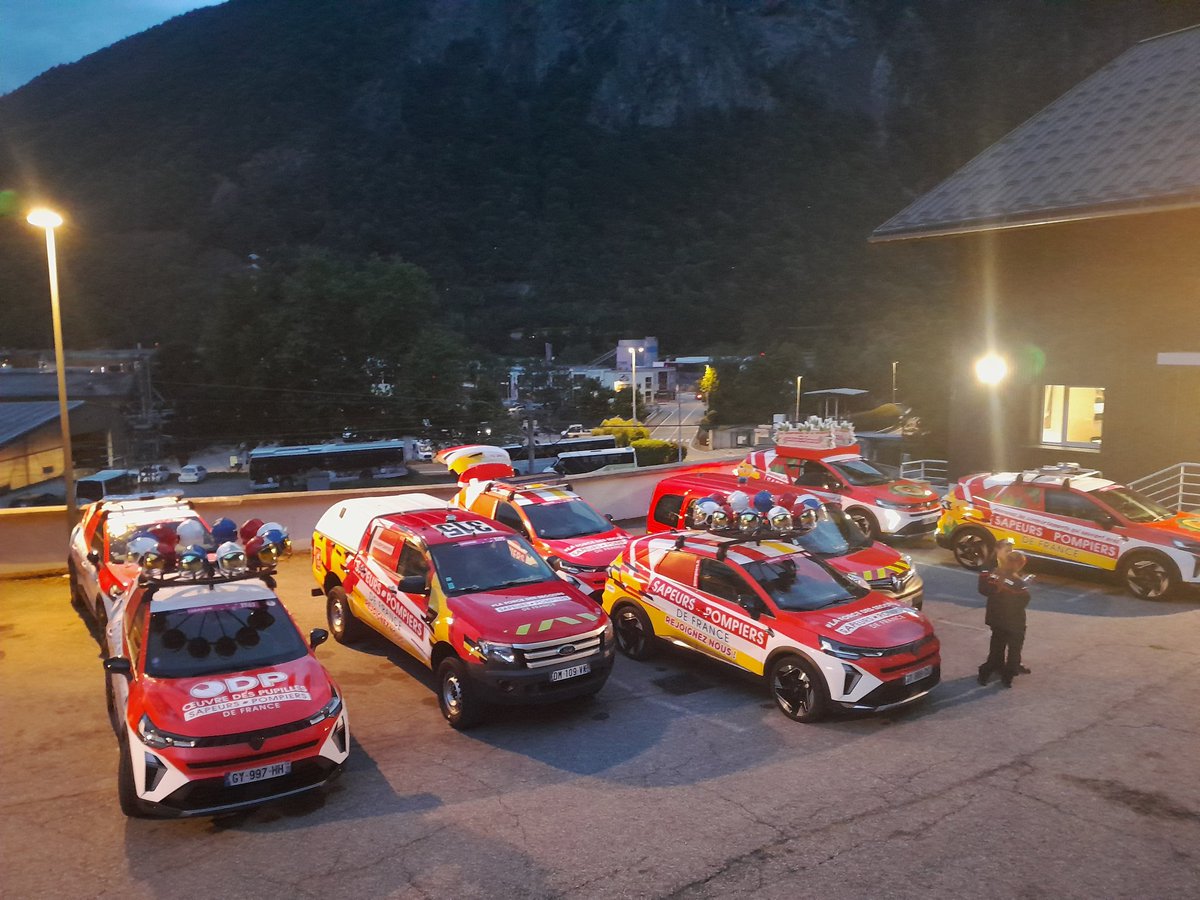 PCamus73's tweet photo. Accueil de l'équipe de la caravane du tour de France au CSP de Moutiers https://t.co/ahO2ulVNTE