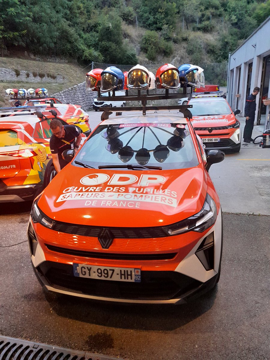 PCamus73's tweet photo. Accueil de l'équipe de la caravane du tour de France au CSP de Moutiers https://t.co/ahO2ulVNTE