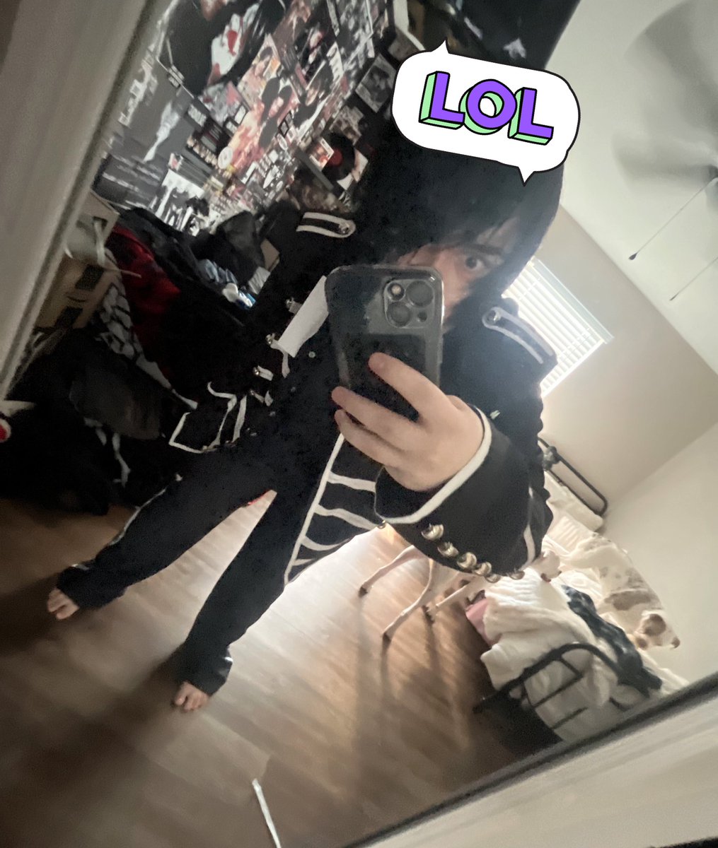 jakeednos's tweet image. i have yet again overestimated my size and now my mother is forced to hem my jacket before the concert