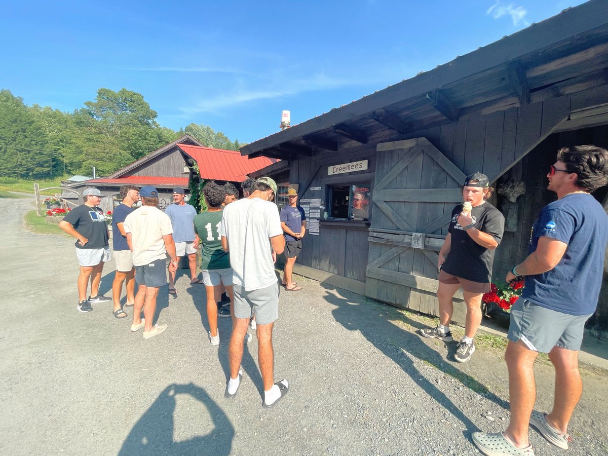 NeersBase's tweet photo. ☀️ A huge thank you to @morsefarm for welcoming the Vermont Mountaineers and treating us to the most incredible Maple Creemees! 🍦

#neersbase⚾️ | @TheNECBL https://t.co/7LMSbzIsMU