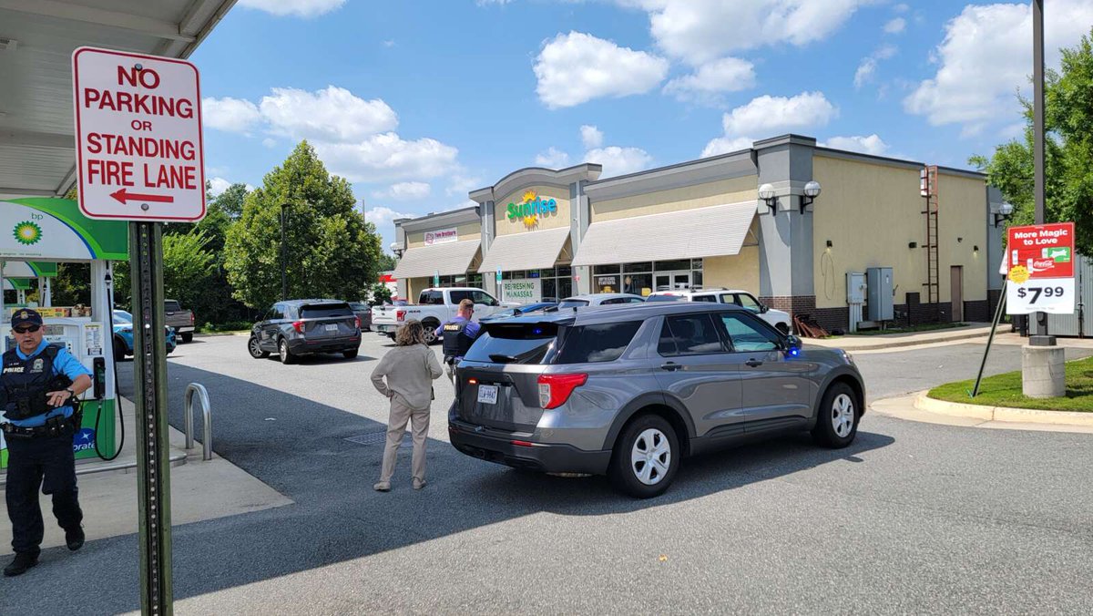PotomacLocal's tweet image. Prince William Police Raid Sunrise Convenience Store dlvr.it/TM5q37