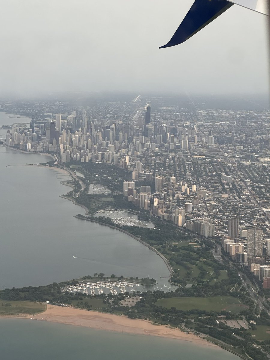 EPBAuthor's tweet image. 1/2 way home … hello ChiTown(well O’Hare 😉)
We’ll miss you Montana/Wyoming
